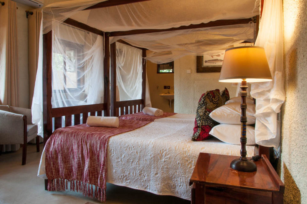 Bayete Guest Lodge วิกตอเรียฟอลส์ ภายนอก รูปภาพ