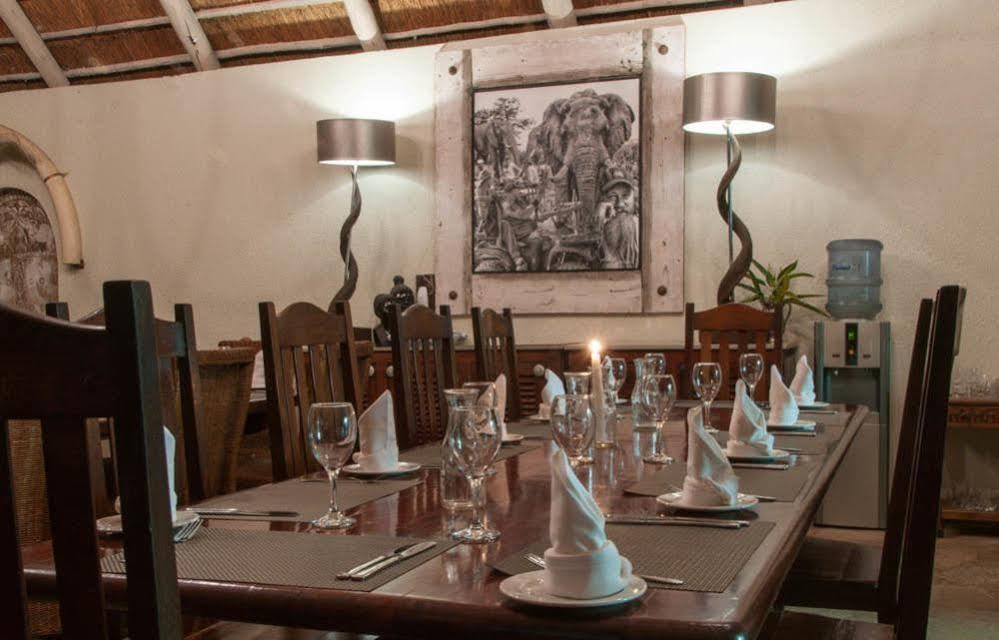 Bayete Guest Lodge วิกตอเรียฟอลส์ ภายนอก รูปภาพ