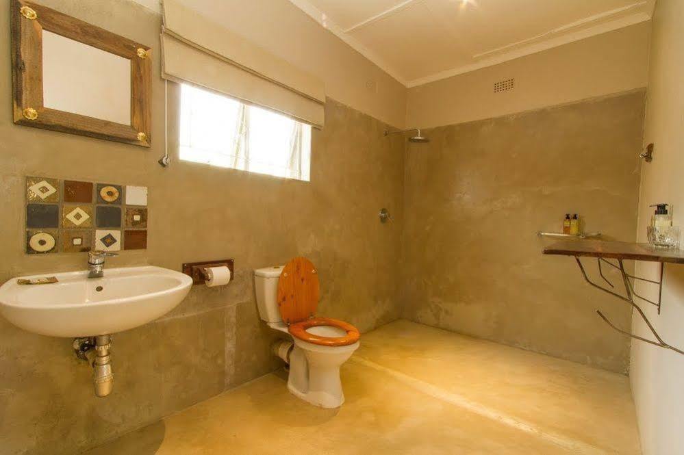 Bayete Guest Lodge วิกตอเรียฟอลส์ ภายนอก รูปภาพ