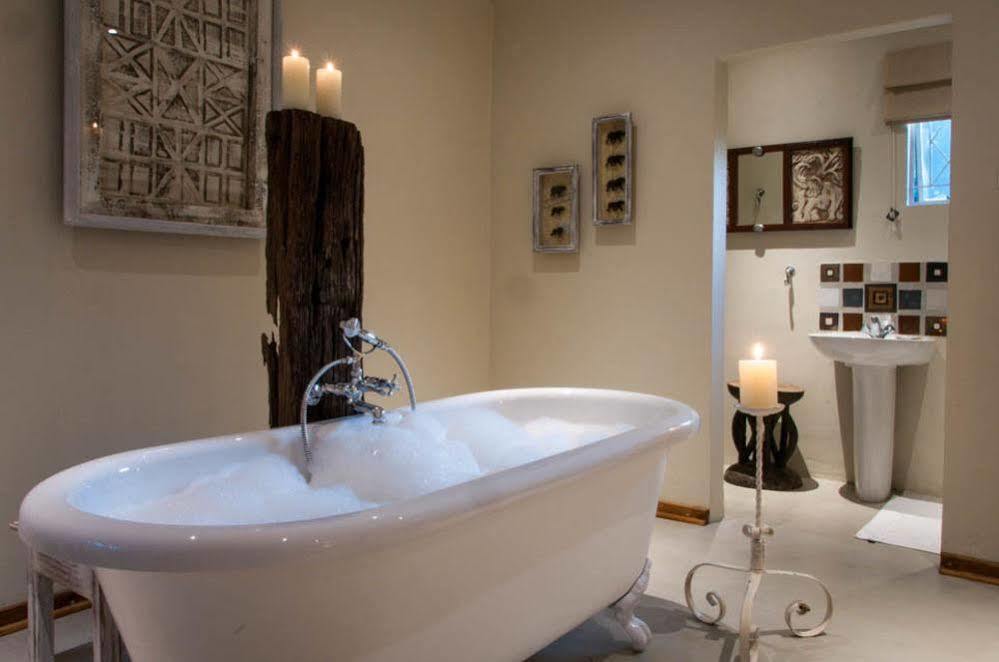 Bayete Guest Lodge วิกตอเรียฟอลส์ ภายนอก รูปภาพ