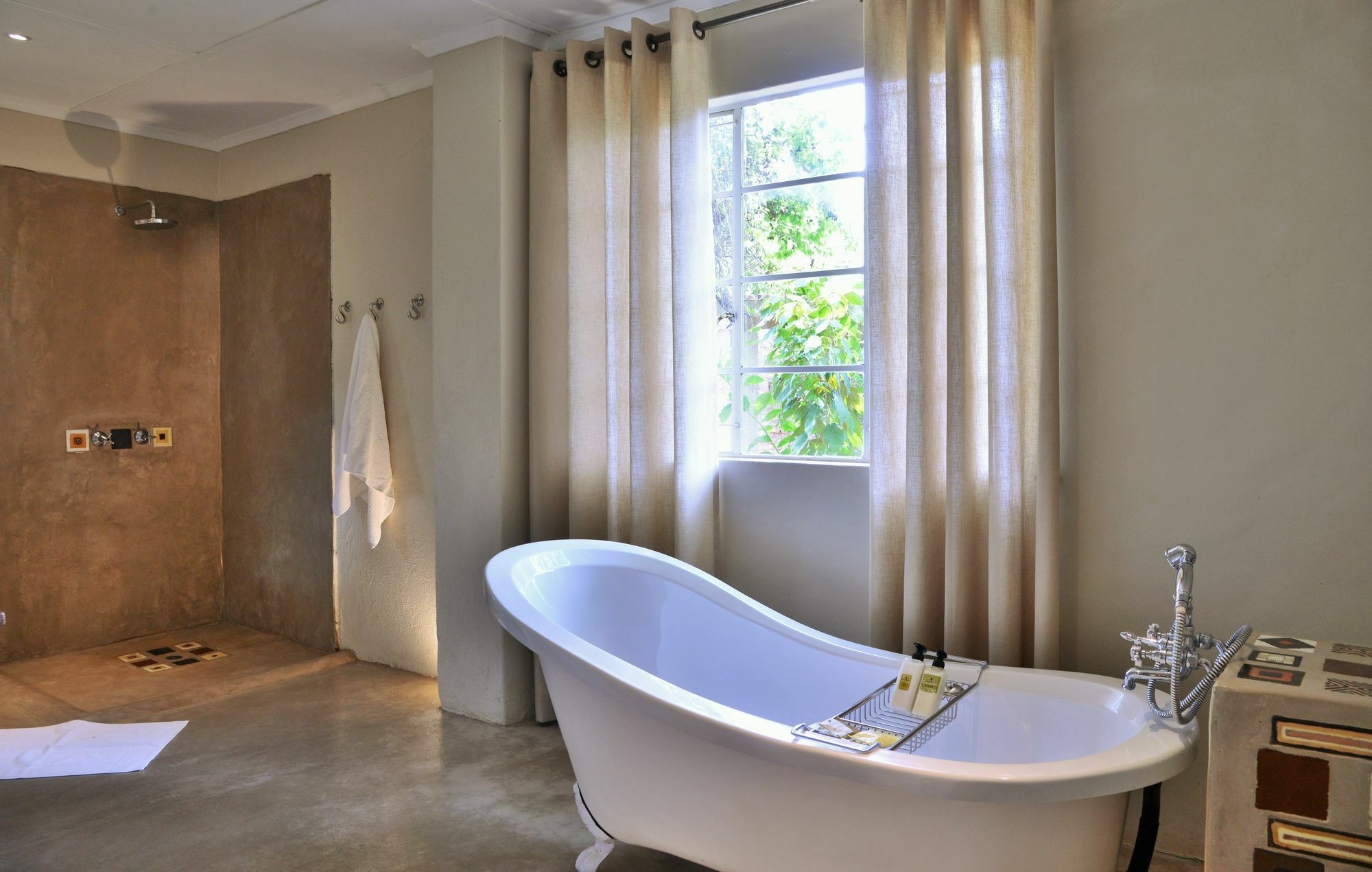 Bayete Guest Lodge วิกตอเรียฟอลส์ ภายนอก รูปภาพ